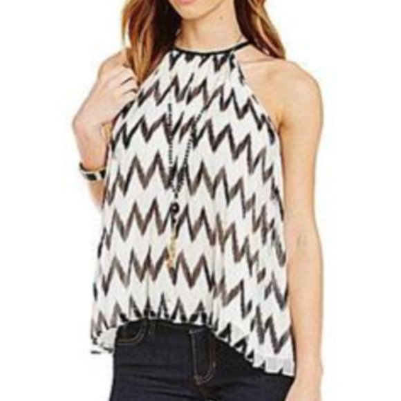 NWT GUESS Cheveron Pleated Blouse XL - Picture 2 of 8